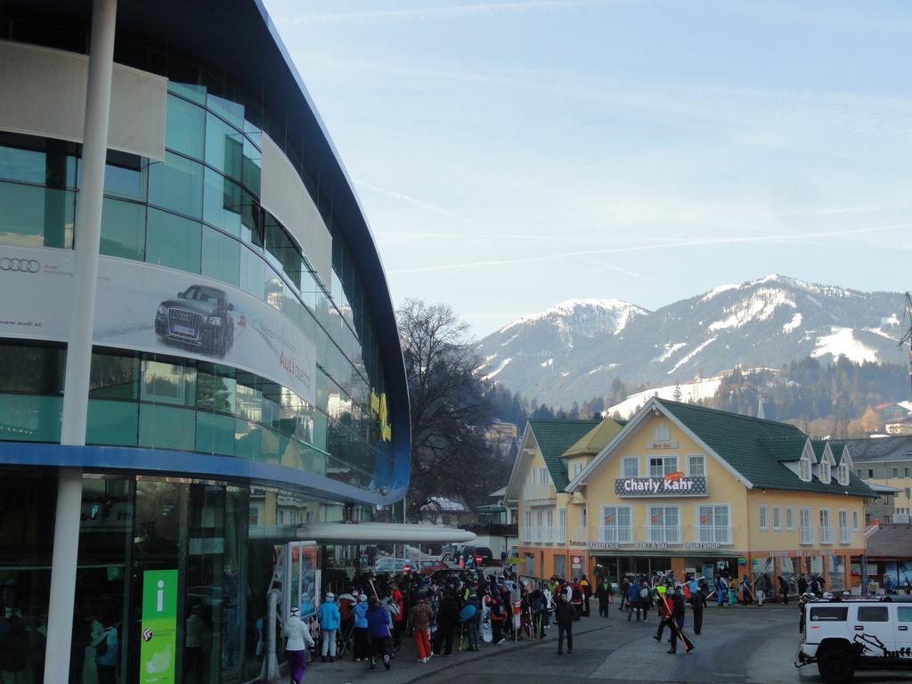 Appartement Charly Kahr And Family, Ski-In & Ski-Out Schladming Exteriör bild