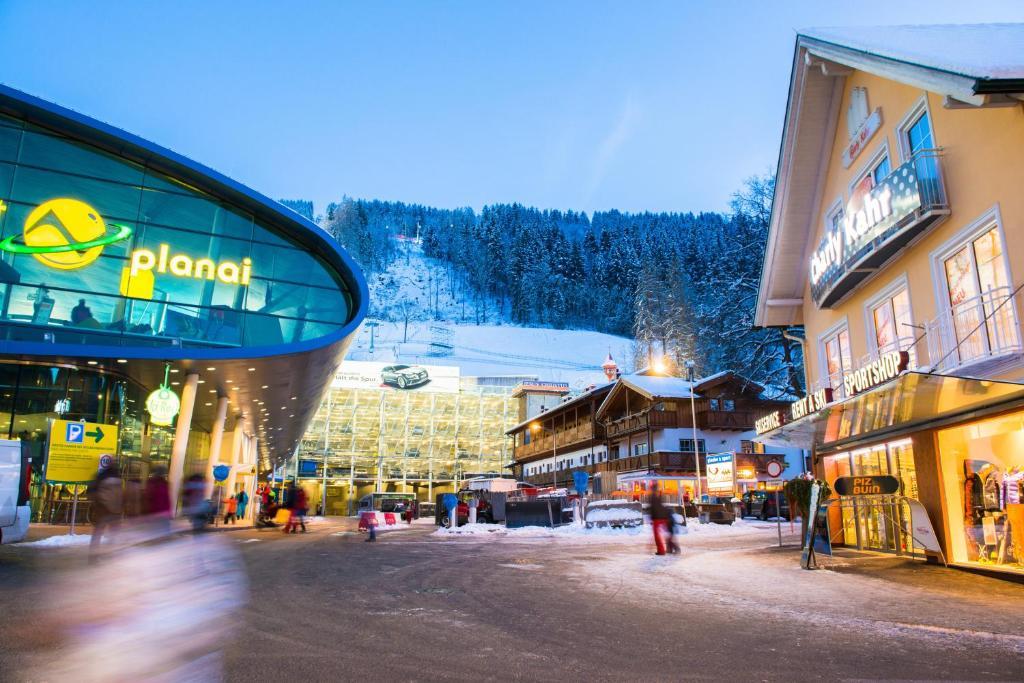 Appartement Charly Kahr And Family, Ski-In & Ski-Out Schladming Exteriör bild